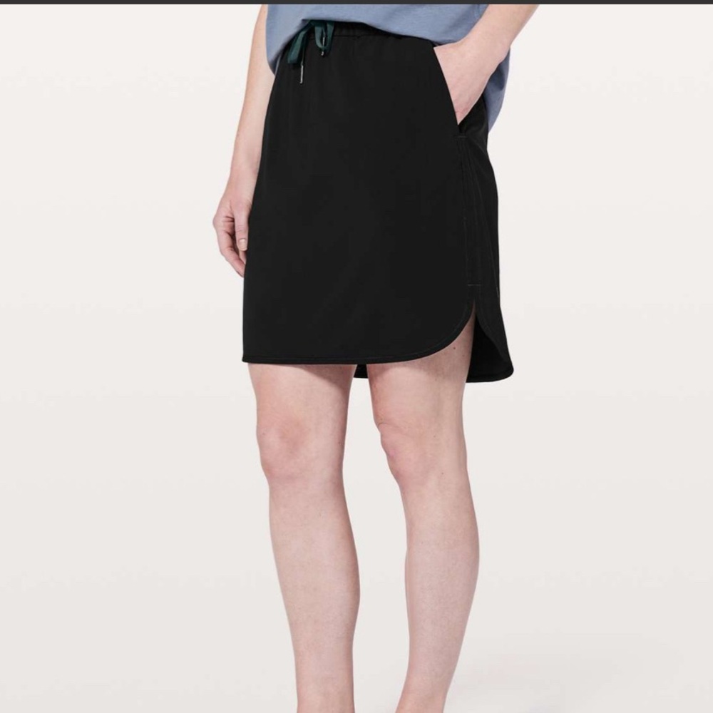 Lululemon black On the Fly Skirt (2)